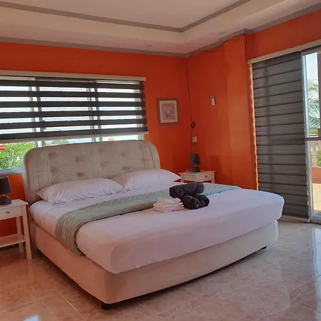 Simala Beach House Beachfront 4Br Retreat By The Sea