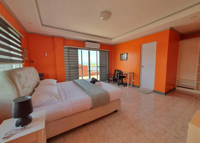 Apartment Simala House Beachfront 4br Retreat By The Sea *