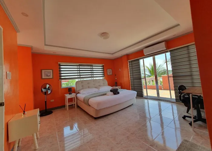 Apartment Simala House Beachfront 4br Retreat By The Sea