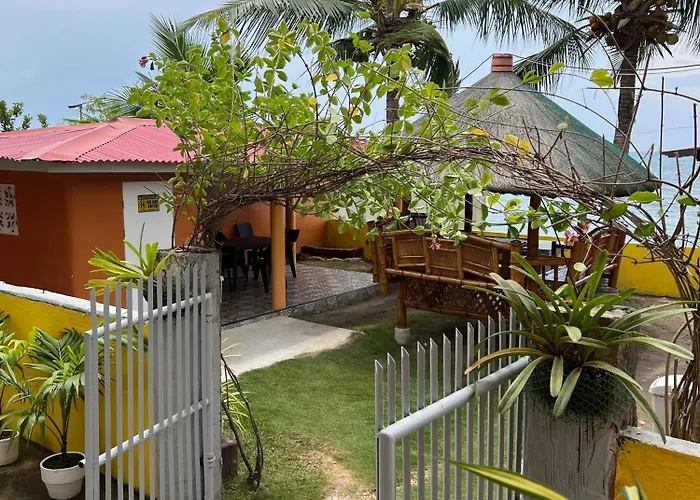 Simala House Beachfront 4br Retreat By The Sea Sibonga