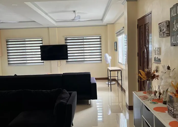 Apartment Simala House Beachfront 4br Retreat By The Sea *