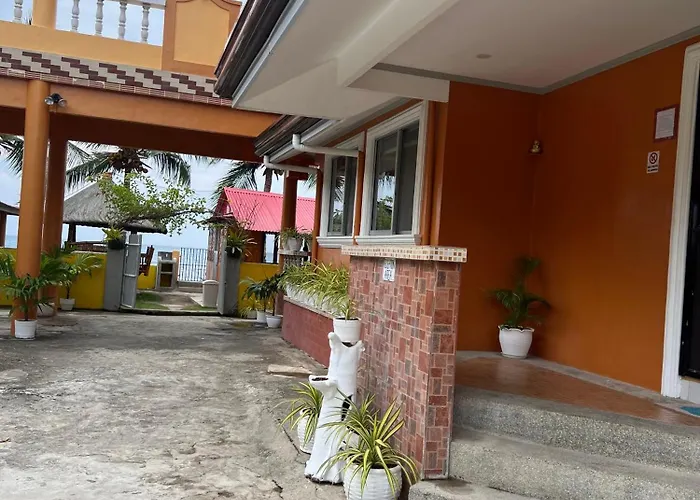 Simala House Beachfront 4br Retreat By The Sea Apartment Sibonga