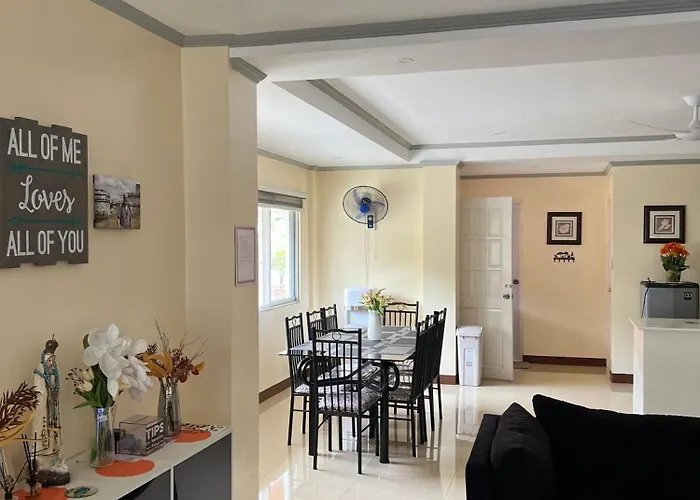 Simala House Beachfront 4br Retreat By The Sea Apartment